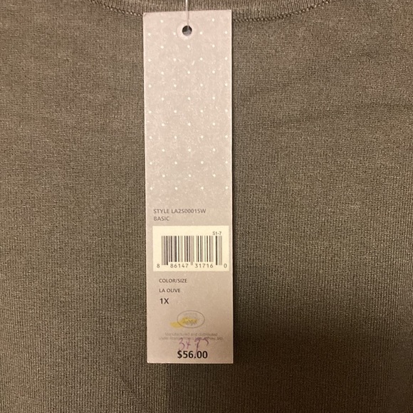 Women’s sleeveless sweater size 1X olive color - Picture 2 of 3